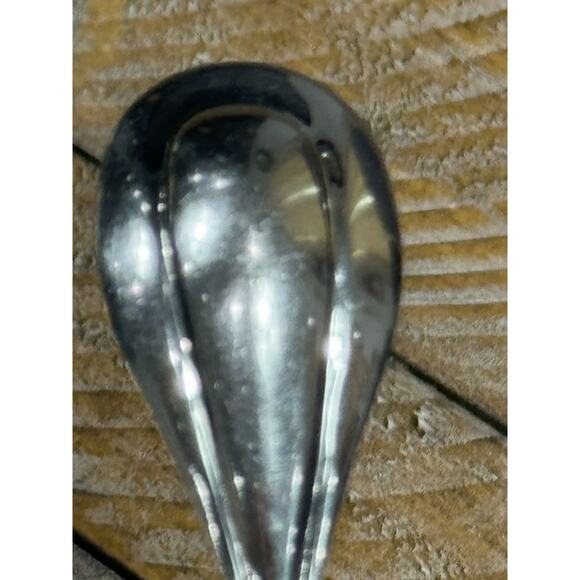 Robert Welch Stainless Sugar Shell Spoon - Picture 2 of 3